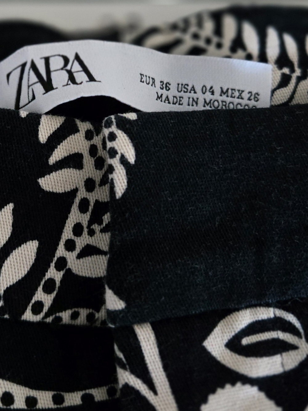 Zara Patterned Capris - Picture 2 of 4